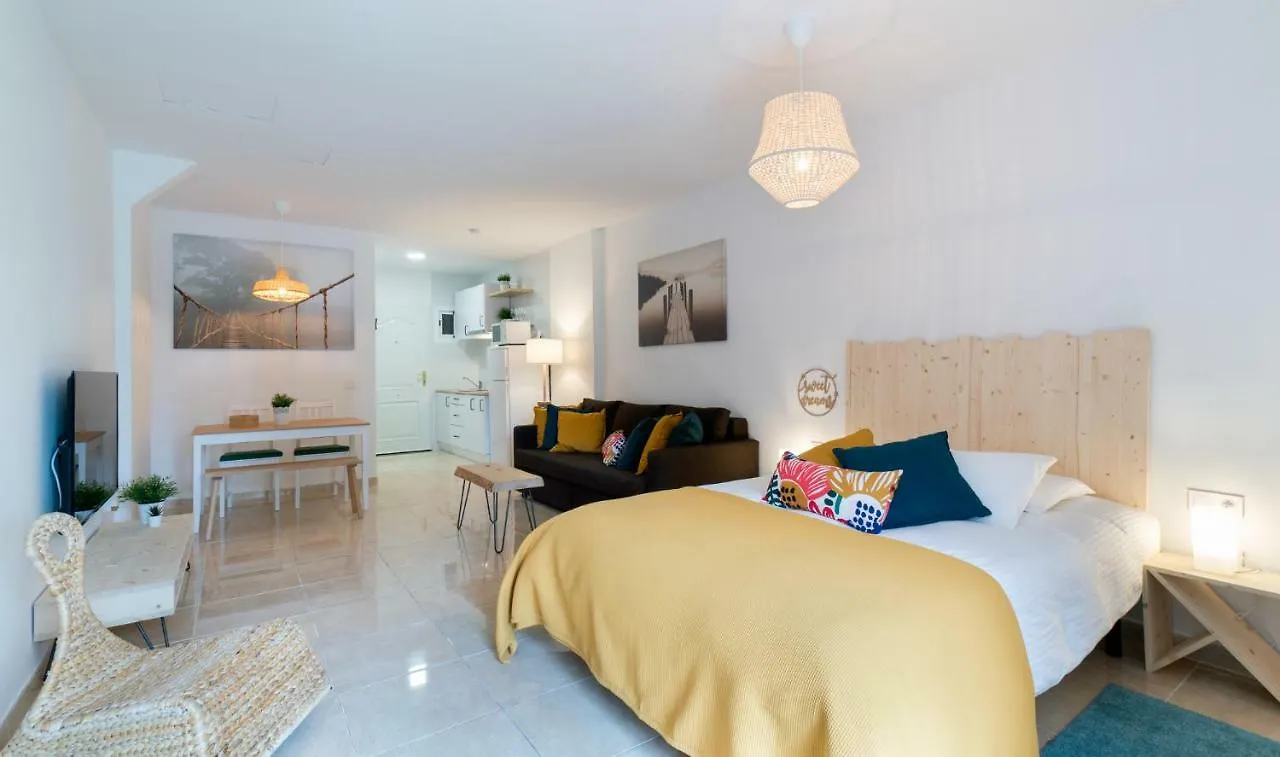 Minerva Suites By Kaarina Benalmádena 0*,  España